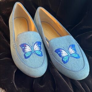Butterfly embroidered flats🦋🦋